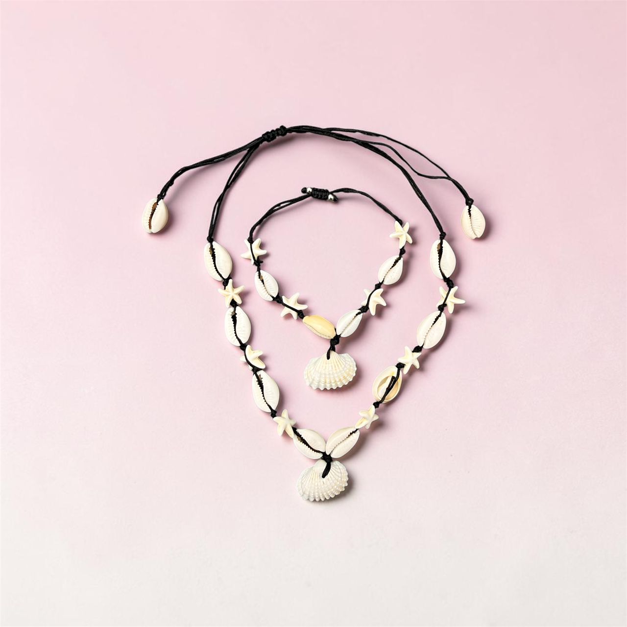 Collier "Summer Vibes" en coquillages naturels قلادة الصيف الكلاسيكية بأصداف الكوري الطبيعية